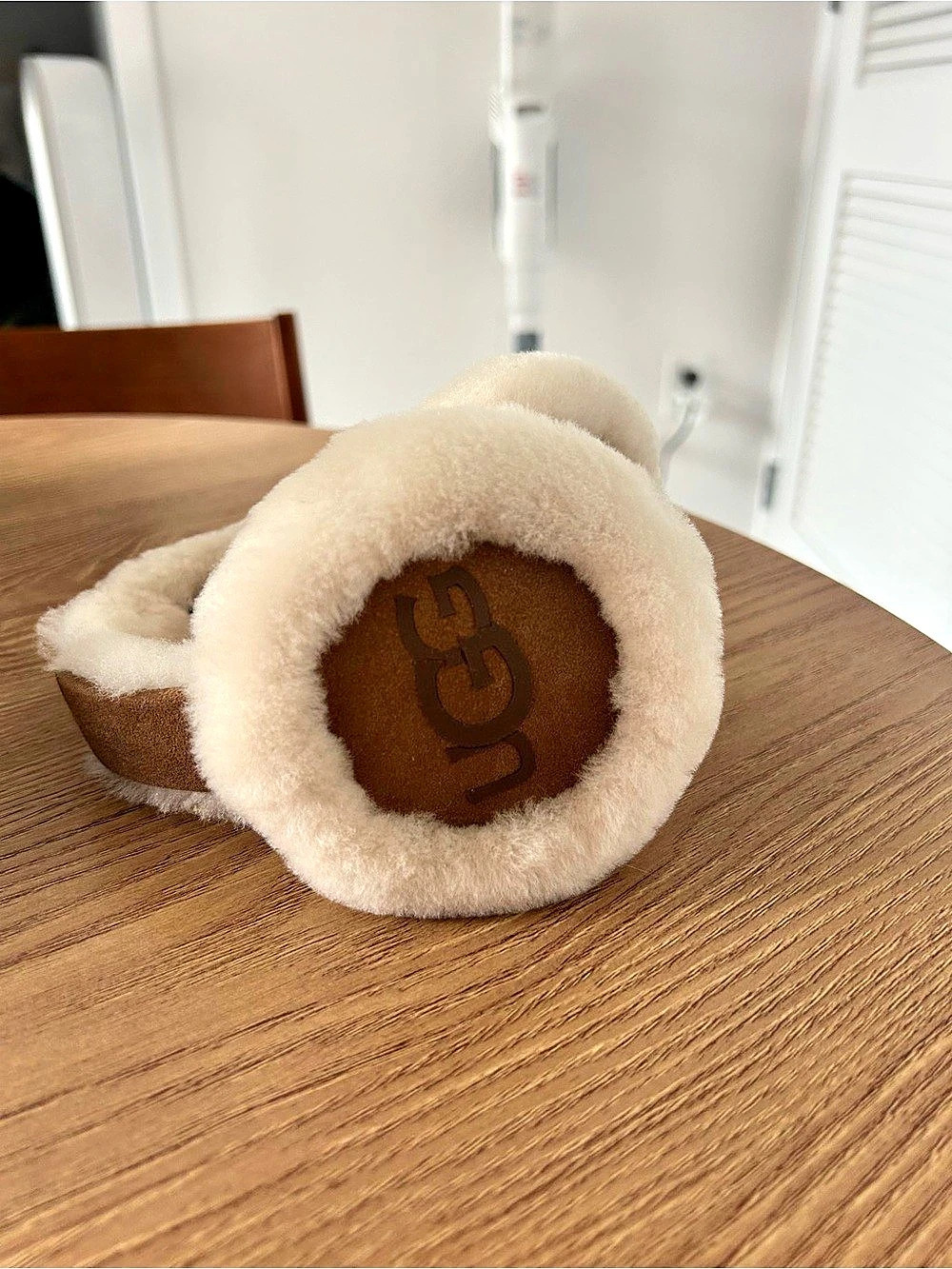 UGG Logo Earmuff Logo Earmuffs in Cream & Brown